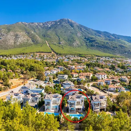 Four Seasons Villa