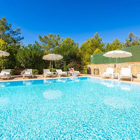Four Seasons Villa